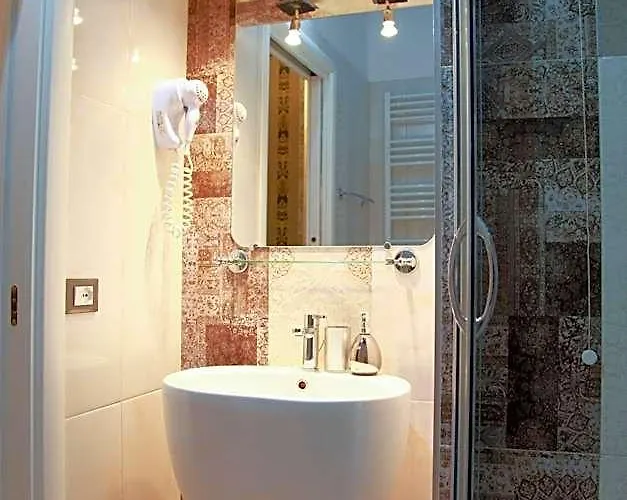 Oda ve Kahvaltı Navona 3*